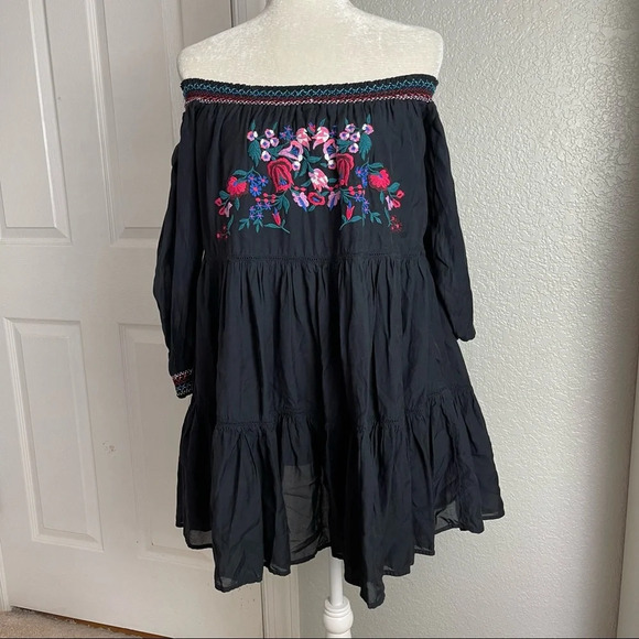 Free People Sunbeams Black Embroidered Off Shoulder BohoFestival Minidress Sz XS - Picture 6 of 12